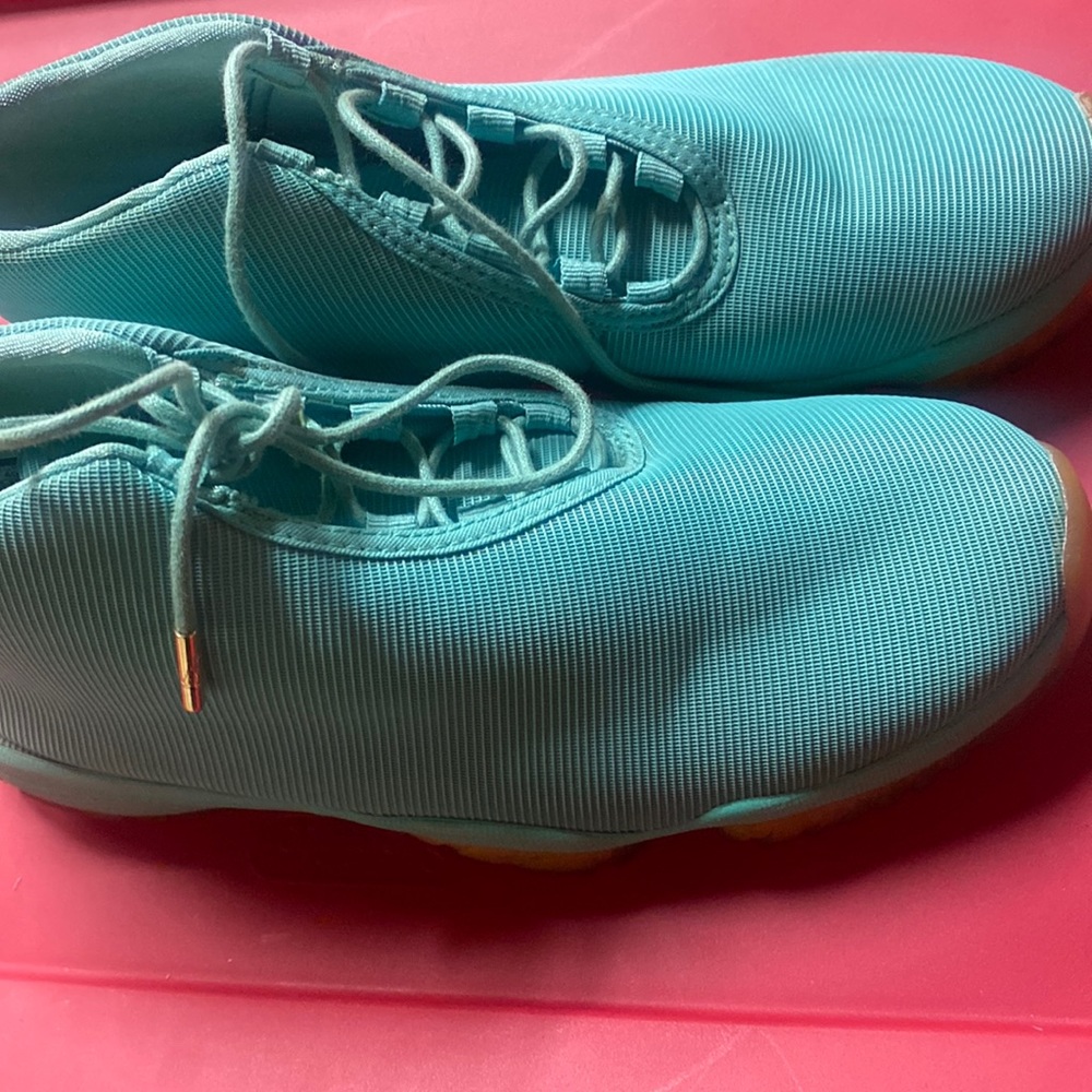 Jordan future rare teal